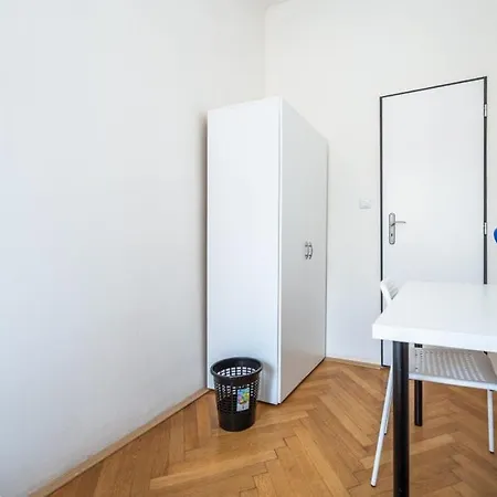 Apartament Stepanska 36 *