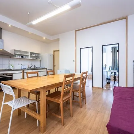 Stepanska 36 Apartment