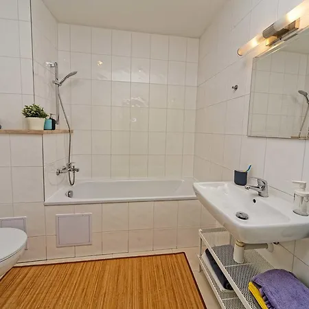 Apartment Stepanska 36 *