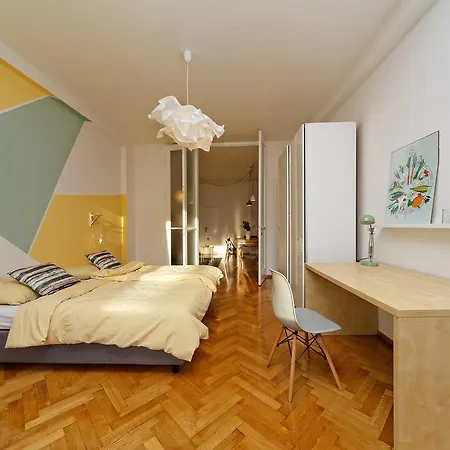 Stepanska 36 Apartment *